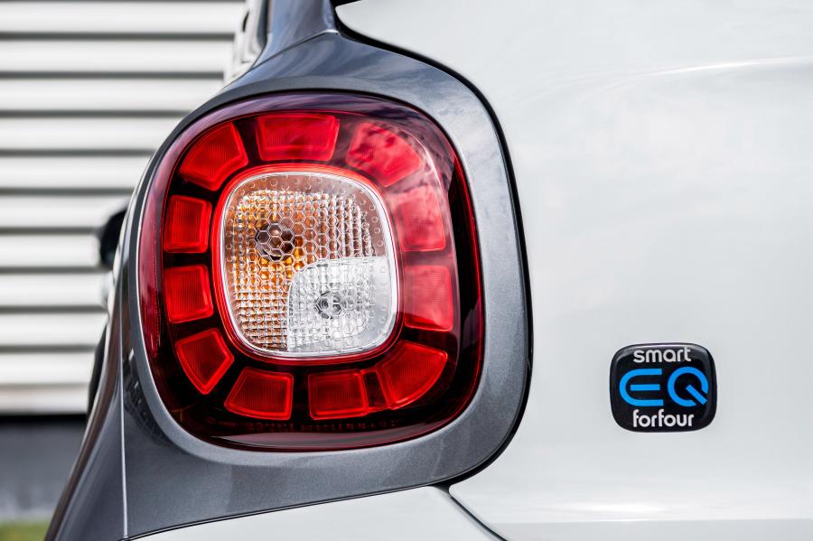 Детали экстерьера Smart EQ ForFour Prime (W453) 2018 года  (UK) (фото 25 из 36)